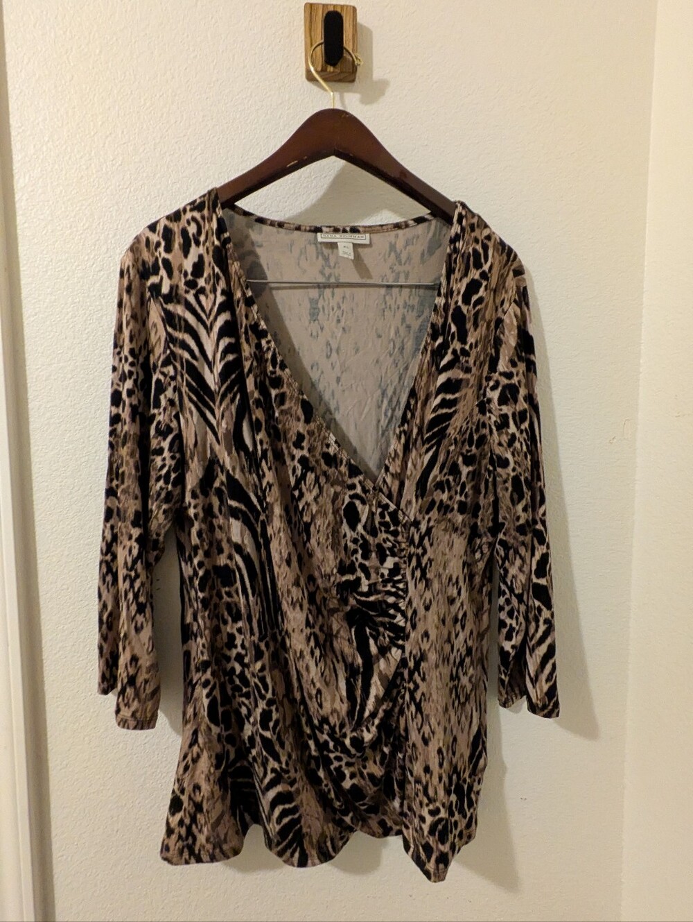 Animal Print Wrap Top XL Dana Buchman Ruched V Neck 3/4 Sleeve